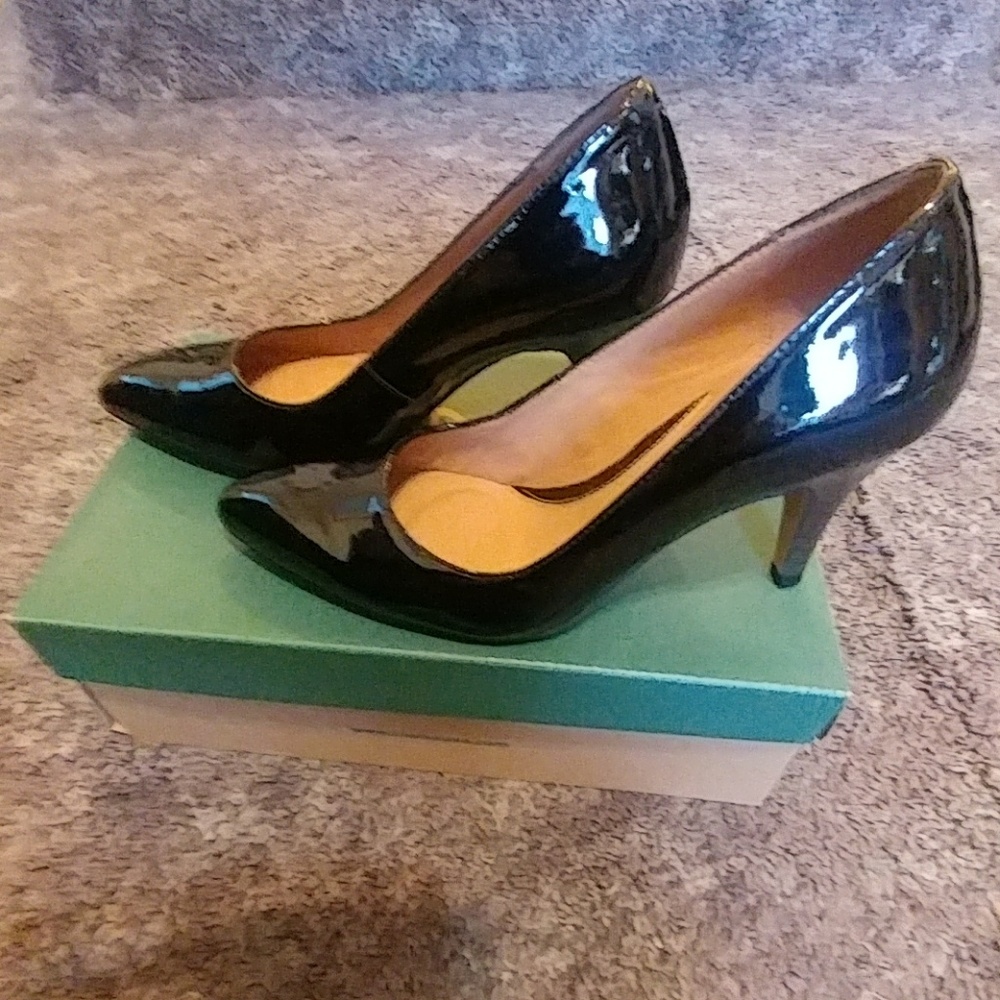 *NWT* Clarks patent heel dress shoe 5.5